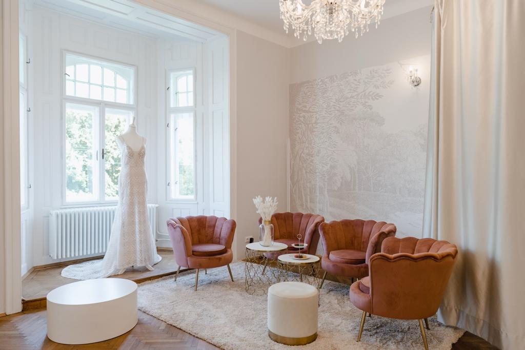 Gestaltung Interiordesign Brautmodengeschäft Niederösterreich Live your home